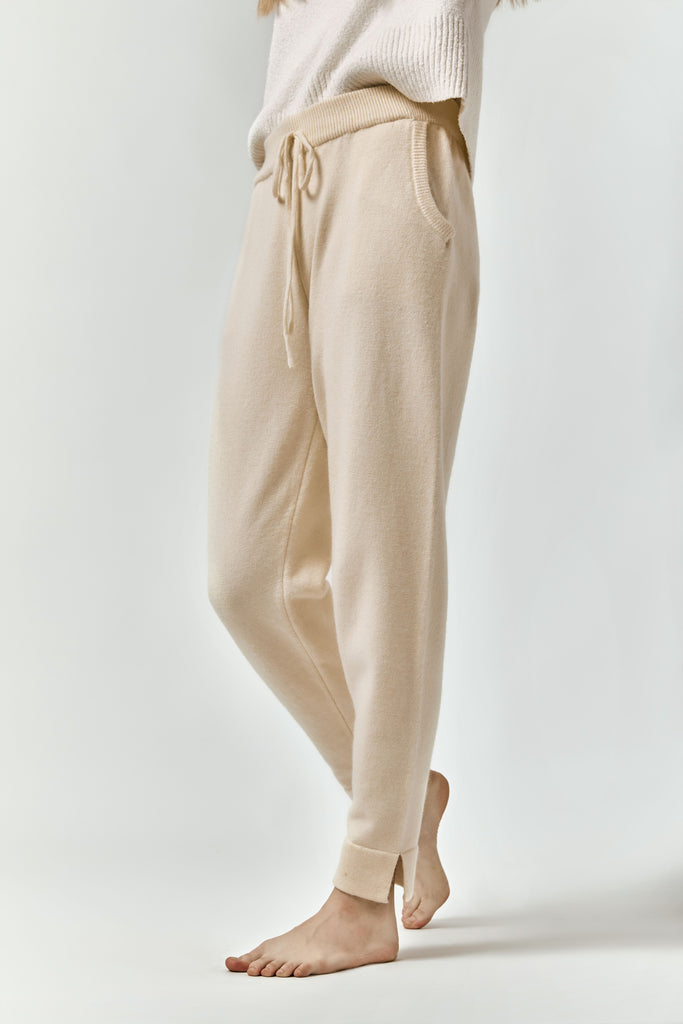 [Clearance Sale] NomadBasic Women's Thick White Track Pant